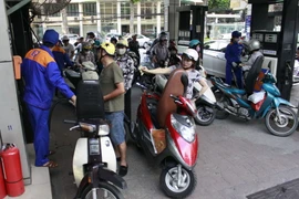 Sẽ điều chỉnh giá dầu nhịp nhàng dựa trên các yếu tố tác động