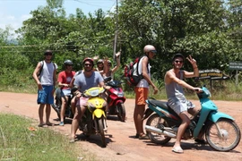 Cho người nước ngoài thuê xe máy - nguy cơ tai nạn tiềm ẩn