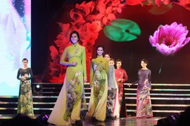 Lễ hội Áo dài lần hai tại TPHCM thu hút hơn 40 thương hiệu