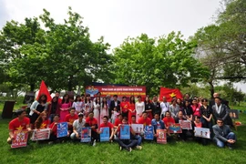 Hoạt động kỷ niệm 40 năm giải phóng đất nước tại Nga 