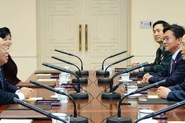 Hàn Quốc và Triều Tiên đàm phán về đoàn tụ gia đình ly tán diễn ra tại làng đình chiến Panmunjom ngày 14/2/2014. (Nguồn: THX/TTXVN)