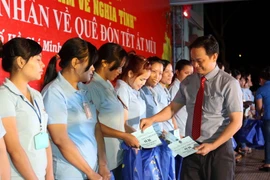 TP. HCM hỗ trợ gần 30.000 vé xe cho công nhân về quê đón Tết