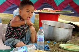 Tiêm vắcxin cho hơn 500.000 trẻ em tại Nepal sau động đất 
