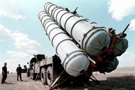 Iran, Nga đàm phán chuyển giao hệ thống phòng không S-300