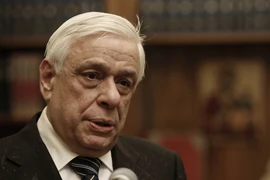 Tổng thống Pavlopoulos bác bỏ khả năng Hy Lạp rời Eurozone