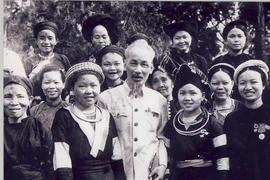 Tình cảm của đồng bào dân tộc Tây Bắc với Chủ tịch Hồ Chí Minh 