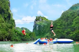 Hệ thống zip-line Sông Chày-Hang Tối thuộc Vườn Quốc gia Phong Nha-Kẻ Bàng. (Ảnh: Võ Thành-Thành Huế/Vietnam+)