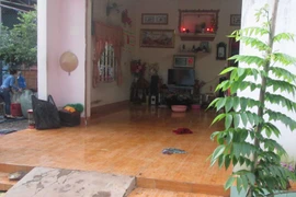 Hiện trường vụ án mạng. (Ảnh: Tất Thành/TTXVN)