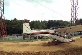 Máy bay rơi tại Indonesia khiến 6 người thương vong