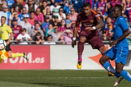 Paulinho làm câm nín mọi chỉ trích khi ghi bàn quyết định cho Barca