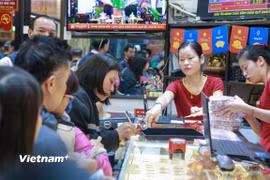 Một điểm giao dịch vàng tại Hà Nội. (Ảnh: Đức Duy/Vietnam+)