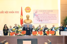 Chủ tịch Quốc hội gặp mặt nguyên đại biểu Quốc hội chuyên trách