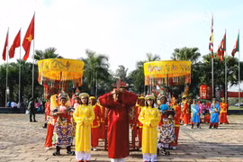 Thành phố Hồ Chí Minh dâng cúng bánh Tét Quốc tổ Hùng Vương