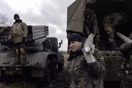 Quân đội Ukraine phát động tấn công gần thành phố cảng Mariupol