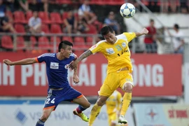 Cầm chân Hải Phòng, Than Quảng Ninh tạm vươn lên dẫn đầu