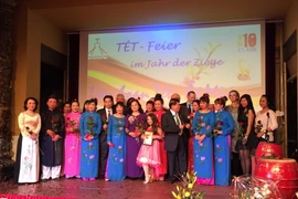 Ấm áp không khí đón Xuân Ất Mùi của bà con Việt kiều tại Đức