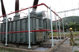 Phó Thủ tướng Hoàng Trung Hải kiểm tra tiến độ dự án điện và than