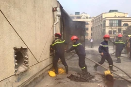 Khu vực Cung Thiếu nhi hiện đang thi công để nâng cấp. Tại thời điểm sự cố xảy ra chỉ có các công nhân đang làm việc. (Ảnh: Sơn Bách/Vietnam+)