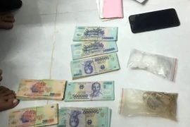 Tang vật thu được từ vụ bắt ma túy. (Ảnh: TTXVN phát)