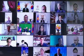 Lễ phát động Dự án tiêu chuẩn và chứng nhận chuyên gia về quản lý thiên tai ASEAN (ASCEND) diễn ra theo hình thức trực tuyến. (Ảnh: Phái bộ Hàn Quốc tại ASEAN/TTXVN phát)