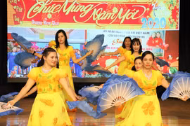 Tiết mục múa “Thương quá Việt Nam”. (Ảnh: Hoài Nam/Vietnam+)