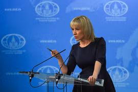 Người phát ngôn Bộ Ngoại giao Nga Maria Zakharova trong cuộc họp báo tại Moskva. (Ảnh: AFP/TTXVN)
