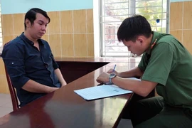 Bắt 3 người tổ chức, môi giới cho người khác ở lại Việt Nam trái phép