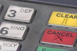 [Video] Bàn phím trên ATM có thể lây nhiễm chéo vi khuẩn, virus