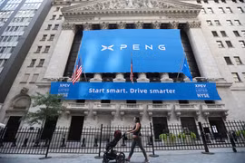 Quang cảnh bên ngoài Sàn giao dịch chứng khoán New York, Mỹ. (Ảnh: THX/TTXVN)