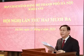 Bí thư Thành ủy Hà Nội Vương Đình Huệ phát biểu. (Ảnh: Văn Điệp/TTXVN)