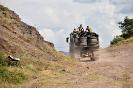 Binh sỹ Armenia tại khu vực gần biên giới Armenian-Azerbaijan ngày 15/7/2020. (Ảnh: AFP/TTXVN)