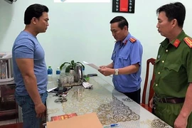 Phạt tù cán bộ công an cho phạm nhân sử dụng điện thoại để thu tiền