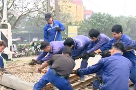 Ngành đường sắt duy trì chạy tàu toàn quốc dù nợ lương 11.300 lao động