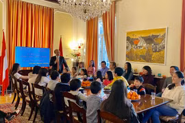 Lớp học tiếng Việt của kiều bào tại Vienna. (Ảnh: Hồng Kỳ/Vietnam+)