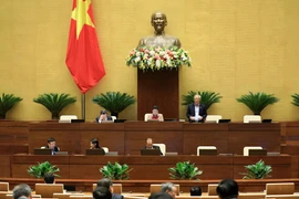 Phó Chủ tịch Quốc hội Uông Chu Lưu điều hành phiên họp. (Ảnh: Lâm Khánh/TTXVN)