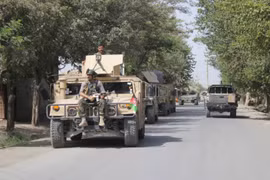 Lực lượng an ninh Afghanistan trong cuộc chiến chống phiến quân Taliban ở tỉnh Kunduz phía bắc Kabul, Afghanistan. (Nguồn: AP)