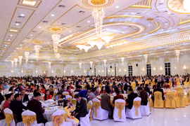 Hơn 1.000 bà con đã đến chung vui Tết cộng đồng Canh Tý 2020 tại Vientiane, Lào. (Ảnh: Phạm Kiên/Vietnam+)