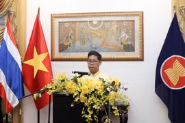 Ông Apirat Sugondhabhirom, Tổng lãnh sự Vương quốc Thái Lan tại Thành phố Hồ Chí Minh phát biểu tại buổi lễ. (Ảnh: Xuân Khu-TTXVN)