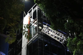 Hiện trường vụ tai nạn tại số 16 phố Nguyễn Công Trứ, Hà Nội khiến 4 người tử vong. (Ảnh: Thành Đạt/TTXVN)