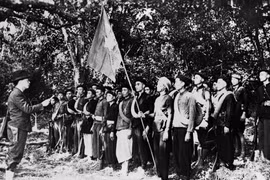 Ngày 22/12/1944, Đội Việt Nam Tuyên truyền Giải phóng quân được thành lập tại khu rừng Trần Hưng Đạo ở châu Nguyên Bình, tỉnh Cao Bằng, do đồng chí Võ Nguyên Giáp chỉ huy, trực tiếp tham gia chiến đấu bên cạnh các cơ sở, lực lượng dân quân ở các địa phươn