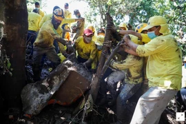 Vụ lở đất khiến hơn 30 người bị chôn vùi. (Nguồn: Reuters)
