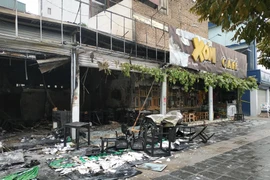 [Photo] Hà Nội: Cháy lớn thiêu rụi căn nhà số 8 Nguyễn Văn Huyên