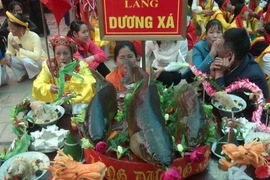 Những mâm cỗ cá độc đáo tại Lễ hội đền Trần Thái Bình 2015