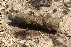 Một thợ làm cửa tử vong vì cưa trái đạn lấy sắt tại Tây Ninh