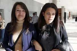 Pháp: Nhận bồi thường gần 2 triệu euro vì bị trao nhầm con