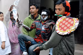 Hai vụ ném bom xăng tại Bangladesh gây nhiều thương vong