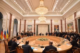 Bắt đầu hội nghị hòa bình 4 bên Minsk về xung đột Ukraine 