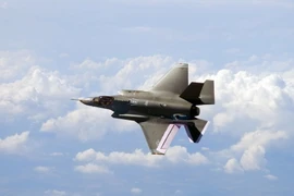 Một máy bay F-35 trong phi đội không kích hỗn hợp Mỹ. (Nguồn: AFP/TTXVN)