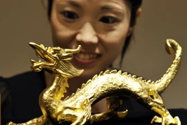 Giá vàng châu Á ghi nhận mức tăng cao nhất trong 12 tuần