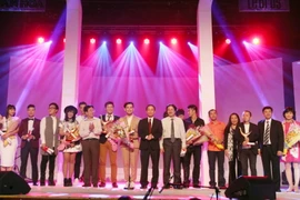 [Photo] Toàn cảnh lễ trao Giải Âm nhạc Cống hiến lần thứ 10 